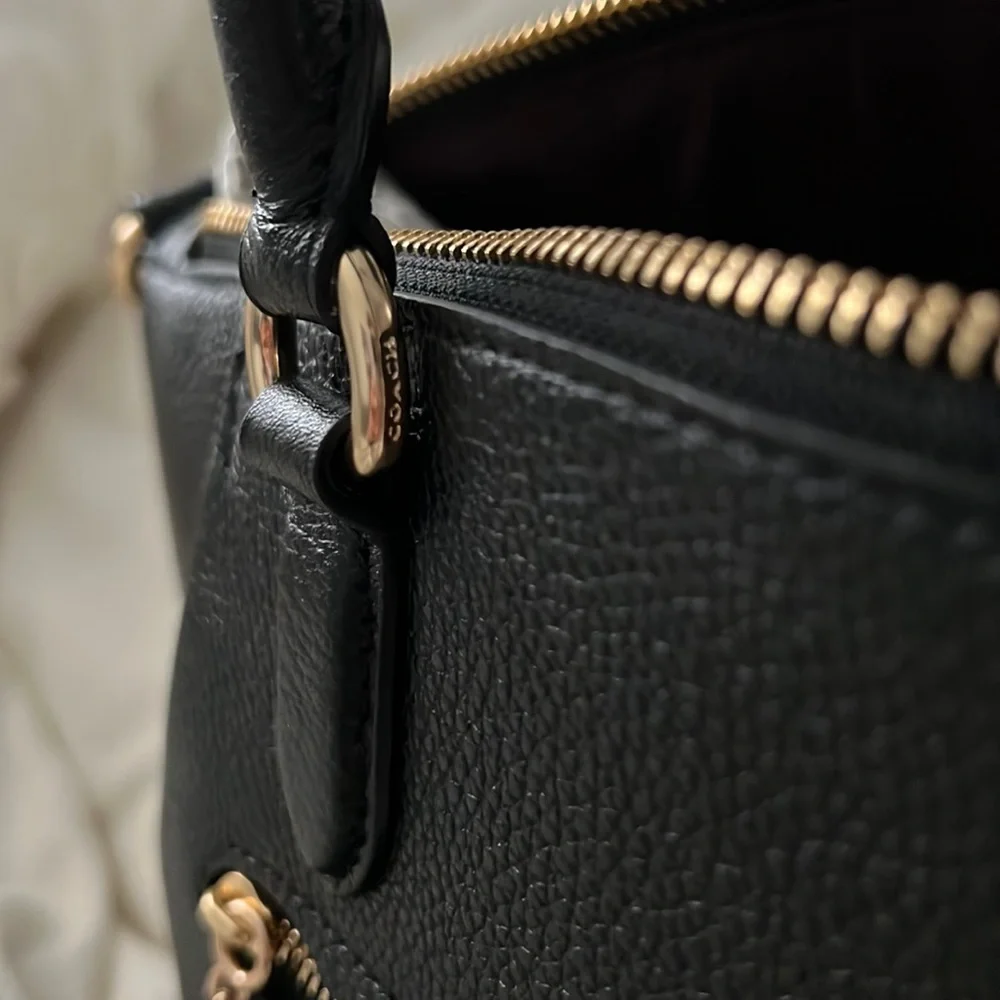 Authentic Elise Pebble Leather Purse - Picture 11 of 15